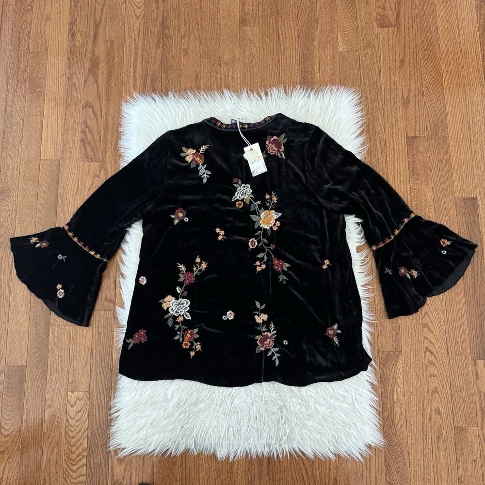 Johnny Was Sisilia Floral Embroidered Velvet Peasant Blouse Large Silk Boho NWT - Picture 6 of 12